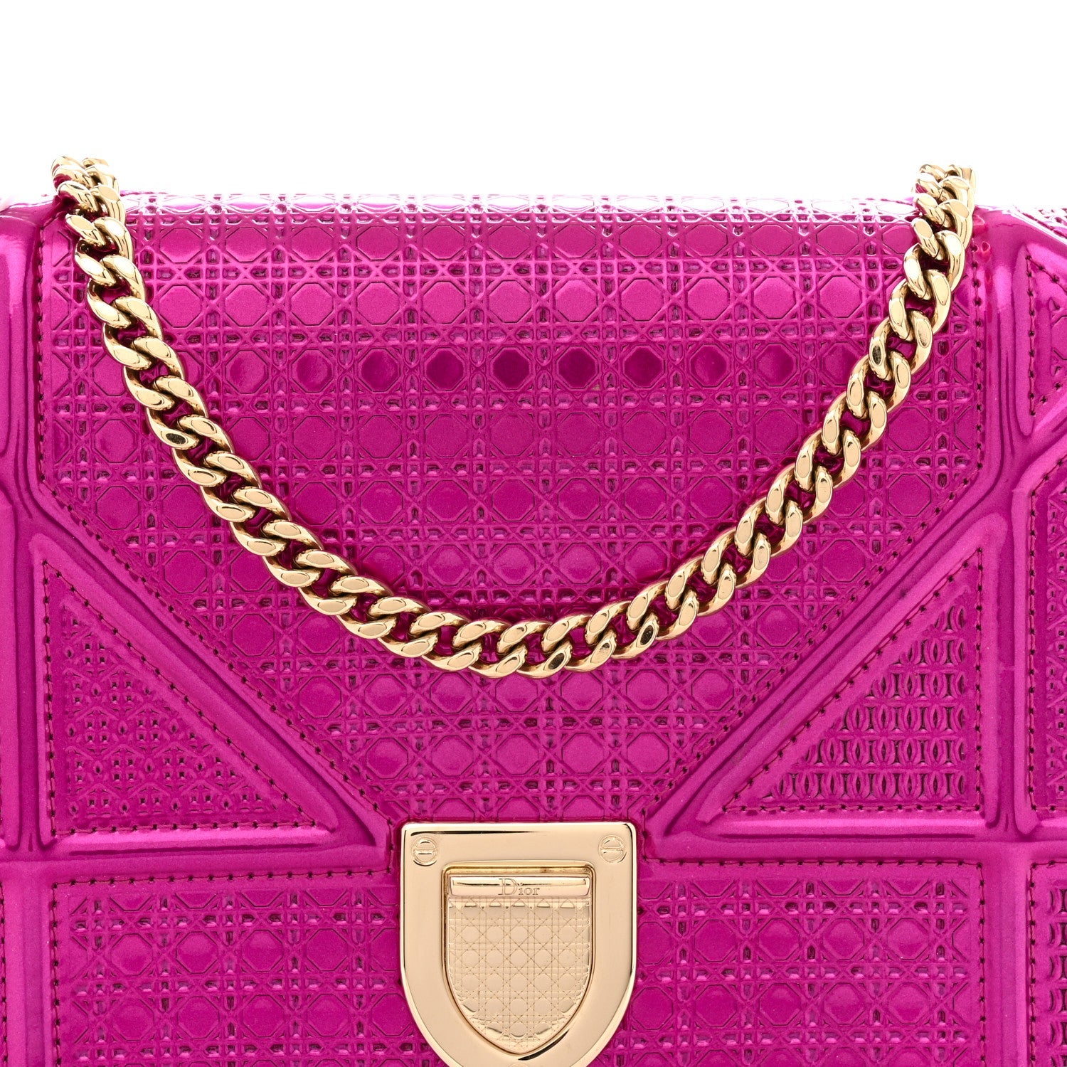 Metallic Patent Micro-Cannage Diorama Wallet on Chain Pouch Pink ¡§ Direct shipment via from wholesalehk.shop