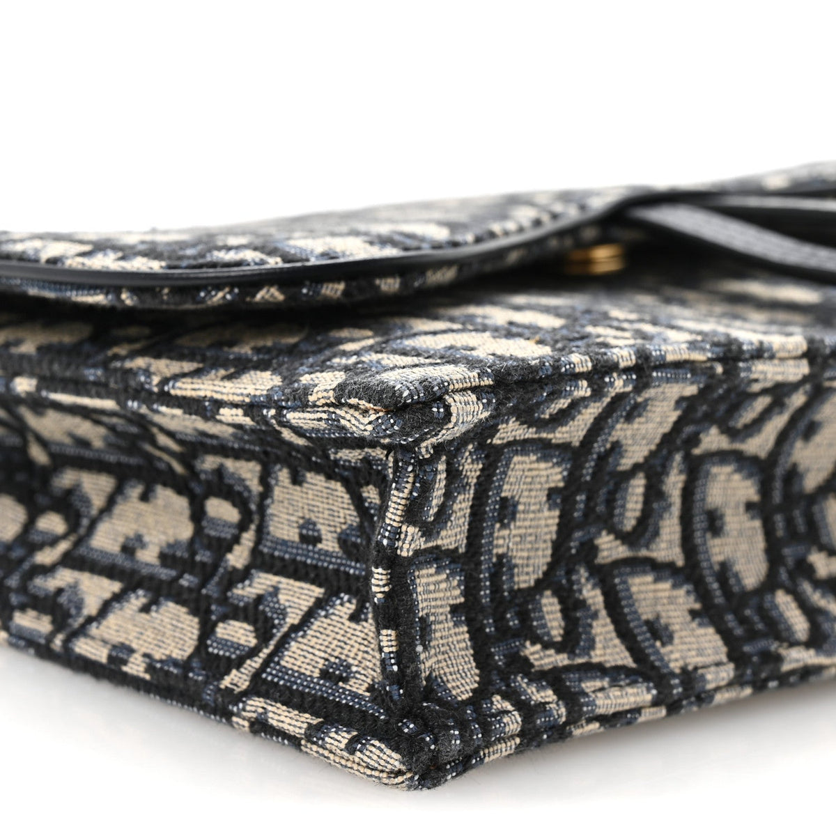 Oblique Saddle Chain Pouch Blue wholesalehk.shop