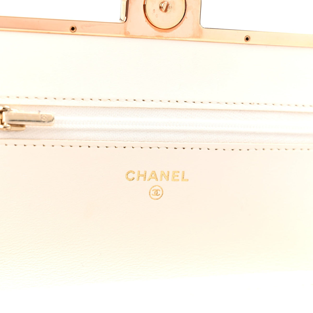 Lambskin Quilted Frame Wallet On Chain WOC White wholesalehk.shop