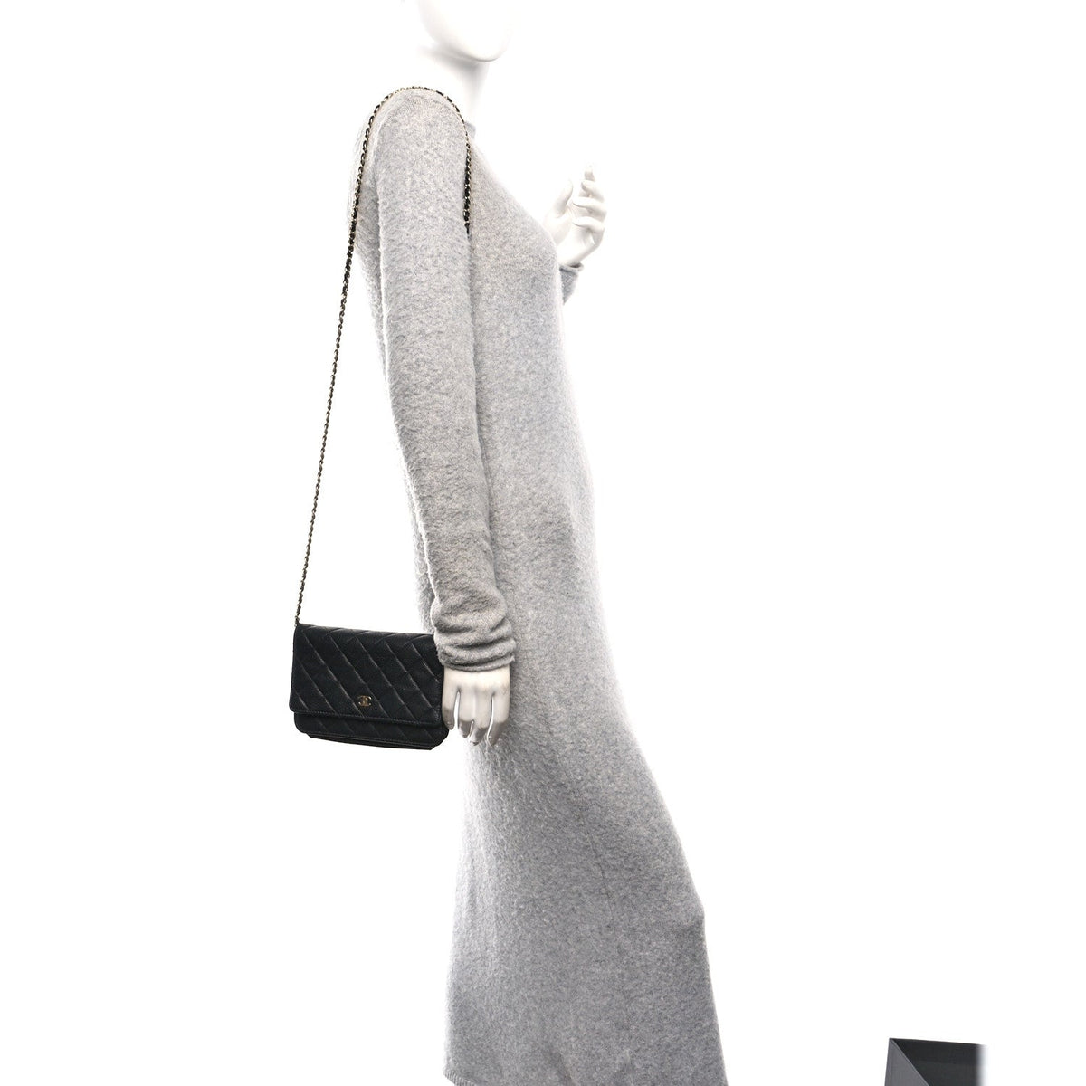 Caviar Quilted Wallet on Chain WOC Black wholesalehk.shop