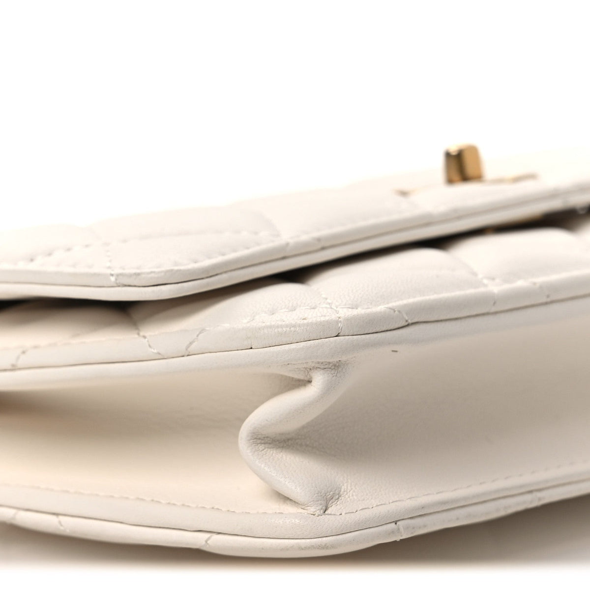 Lambskin Quilted CC Pearl Crush Wallet on Chain WOC White wholesalehk.shop