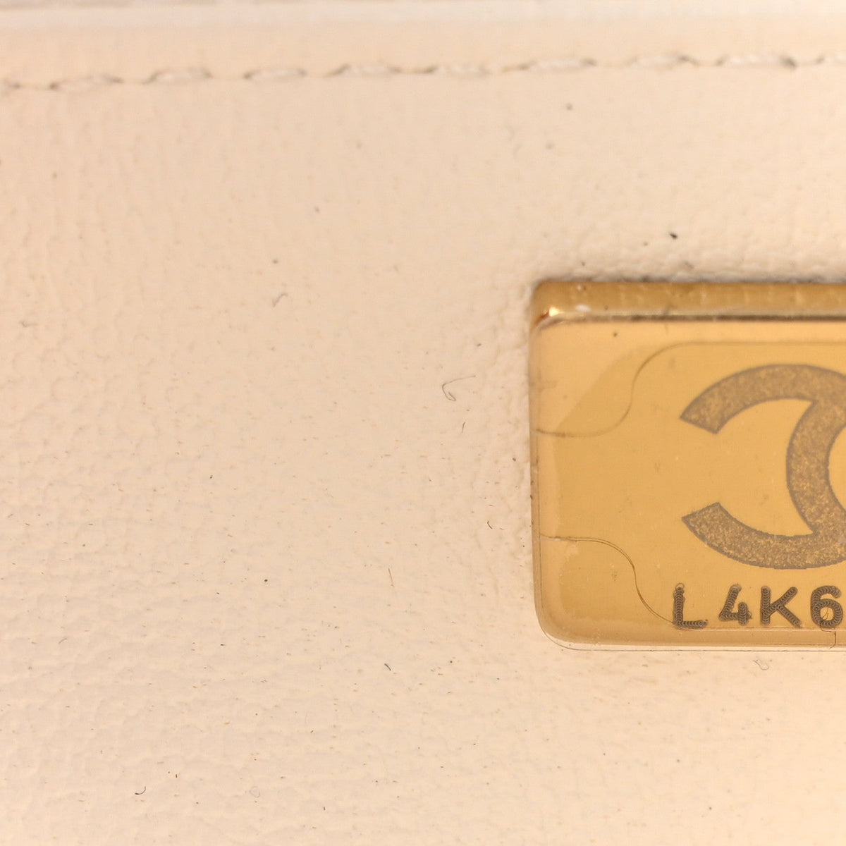 Lambskin Quilted Frame Wallet On Chain WOC White wholesalehk.shop