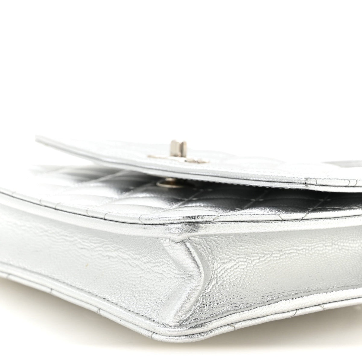 Metallic Caviar Quilted Top Handle Wallet on Chain WOC Silver wholesalehk.shop
