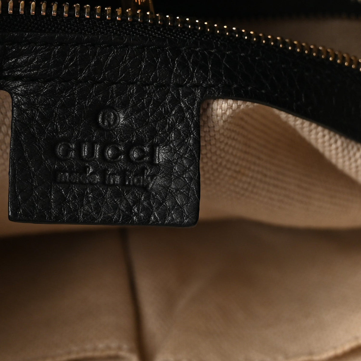 Pebbled Calfskin Medium Soho Chain Shoulder Bag Black wholesalehk.shop
