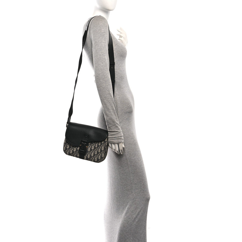 Oblique Jacquard Grained Calfskin Small Saddle Messenger Bag Beige Black wholesalehk.shop