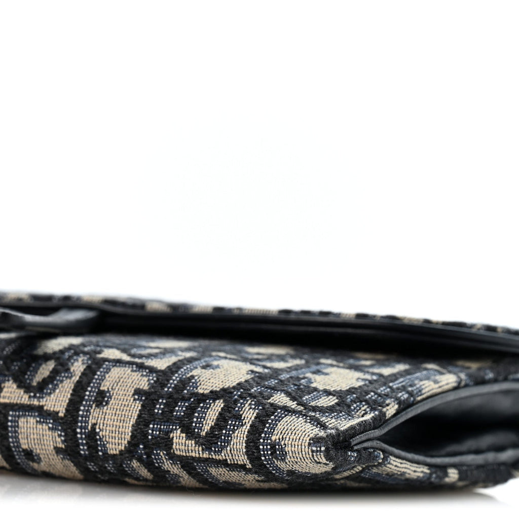 Oblique Small Saddle Chain Pouch Blue wholesalehk.shop