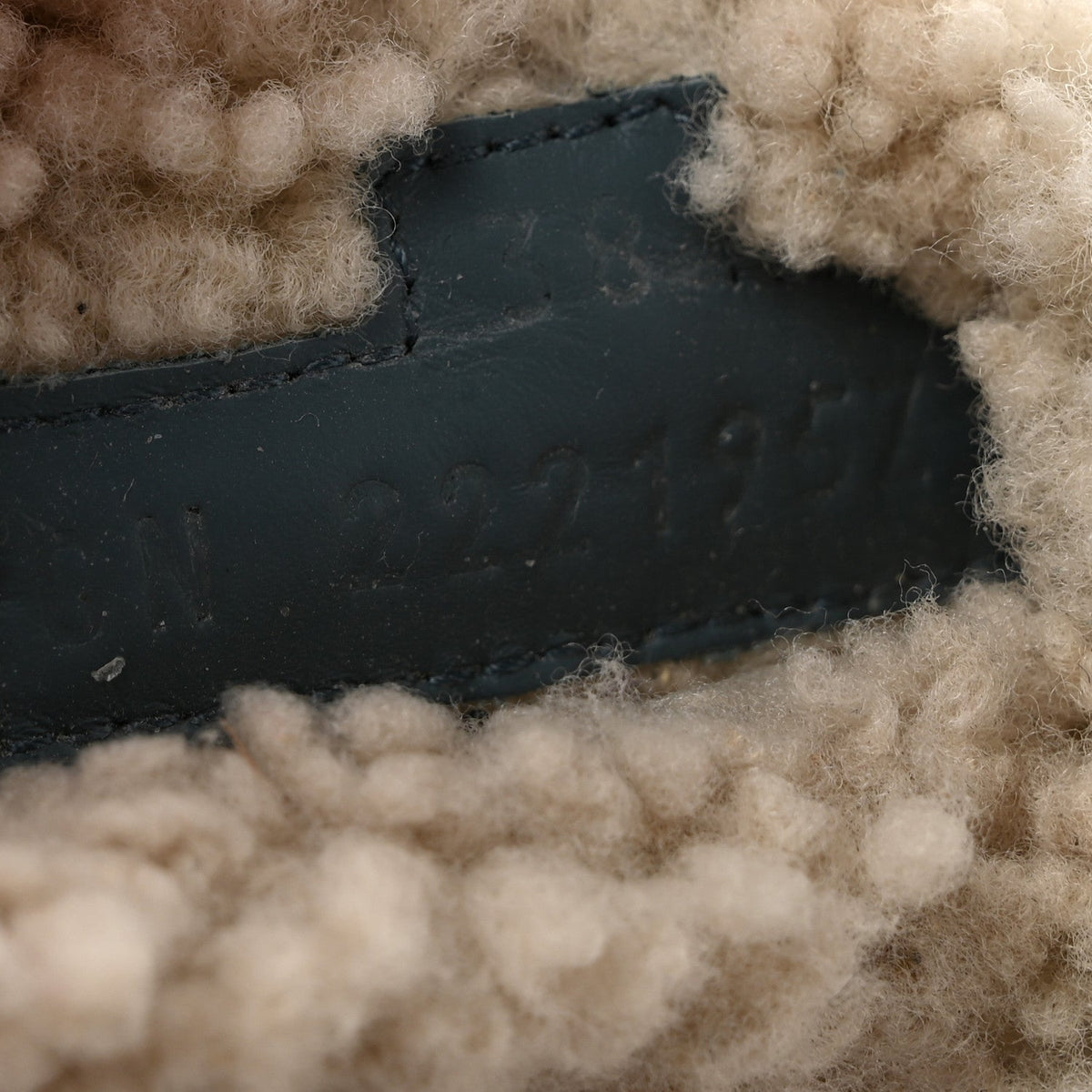 Suede Goatskin Woolskin Womens Chypre Sandals 38.5 Bleu Pinede Ecru wholesalehk.shop