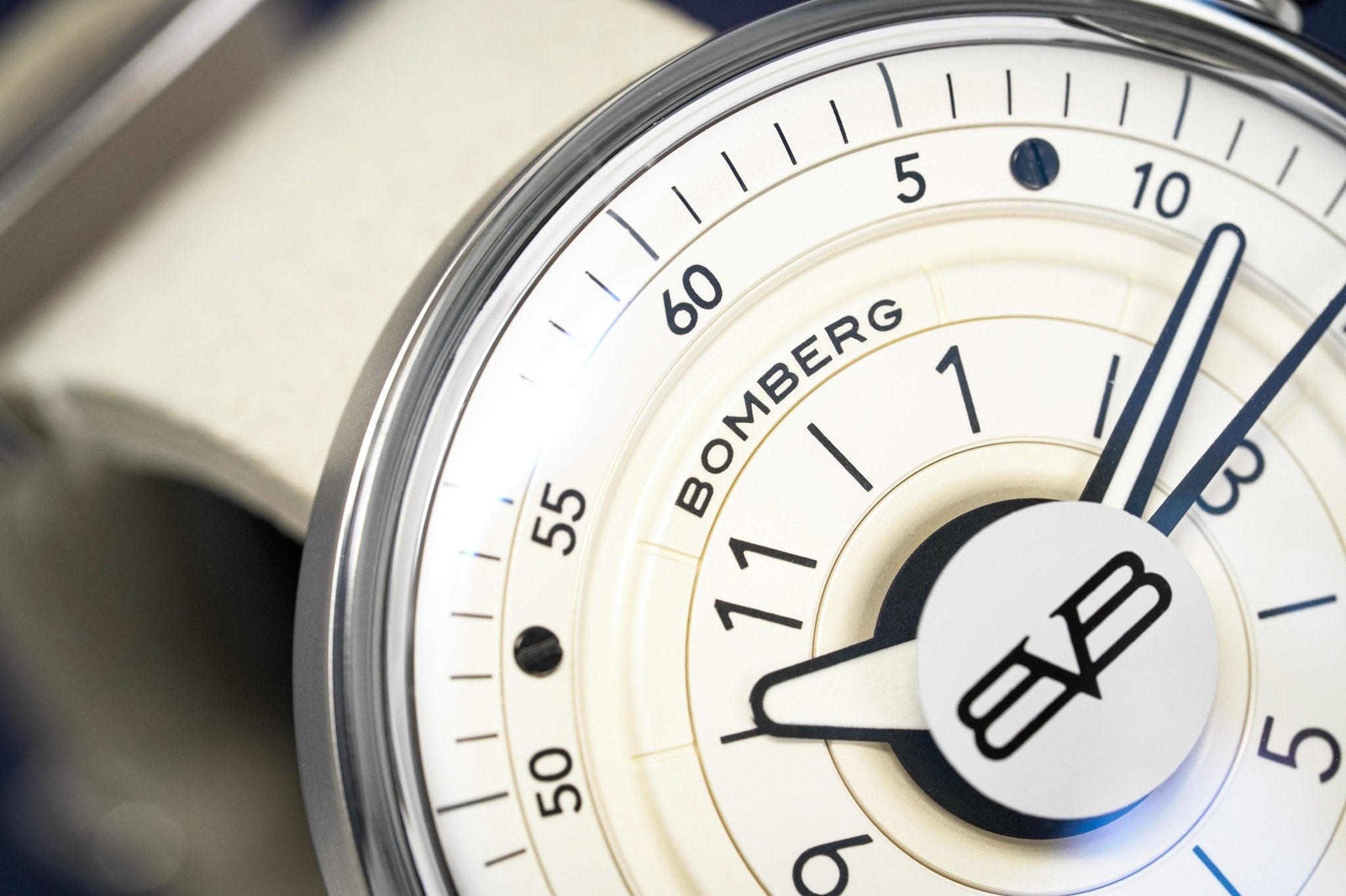 Bomberg Men's Watch BB-01 Ivory wholesalehk.shop