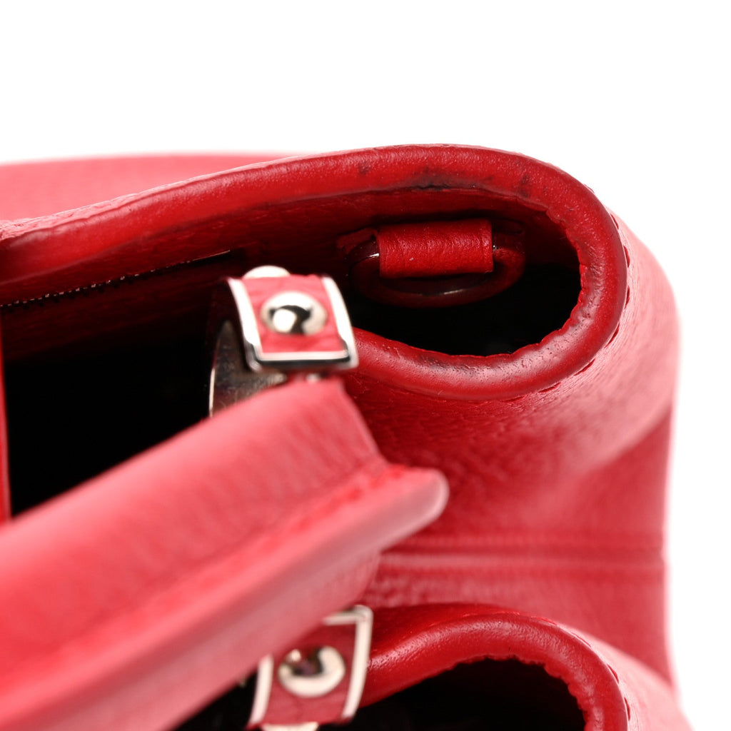 Taurillon Capucines PM Rubis £¨ Direct shipment via from wholesalehk.shop
