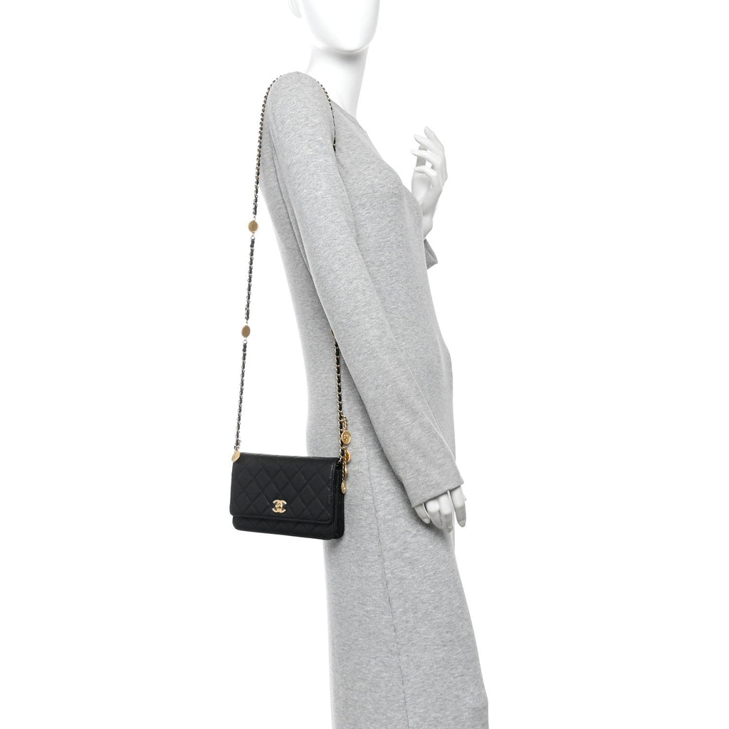 Caviar Quilted Medallion Wallet on Chain WOC Black wholesalehk.shop