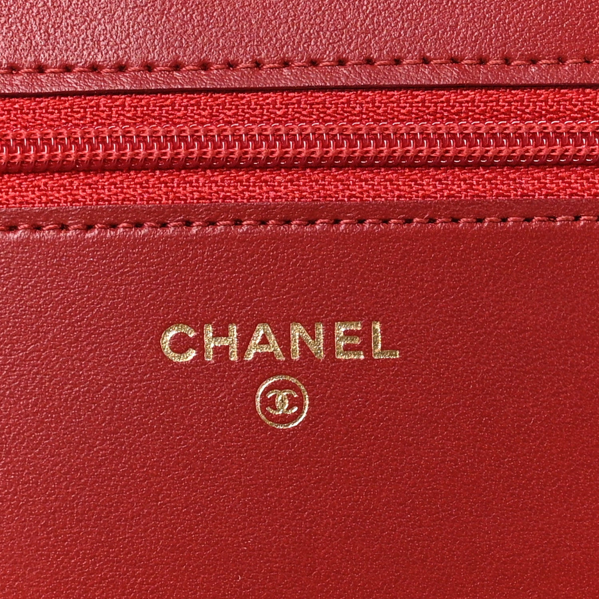 Caviar Quilted Boy Wallet On Chain WOC Red wholesalehk.shop