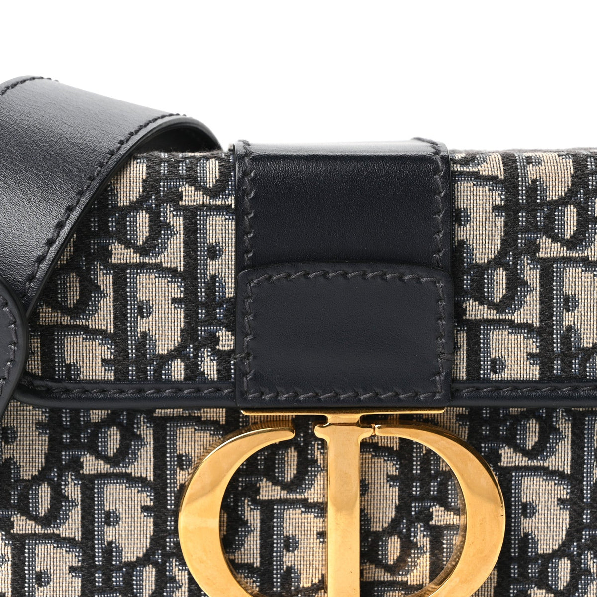 Oblique 30 Montaigne Box Bag Blue wholesalehk.shop