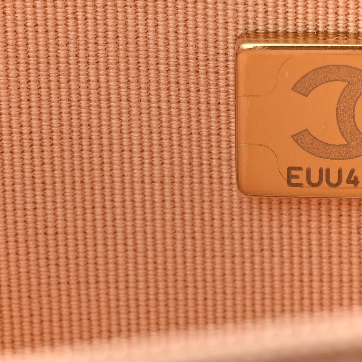 Caviar Quilted Wallet on Chain WOC Beige wholesalehk.shop