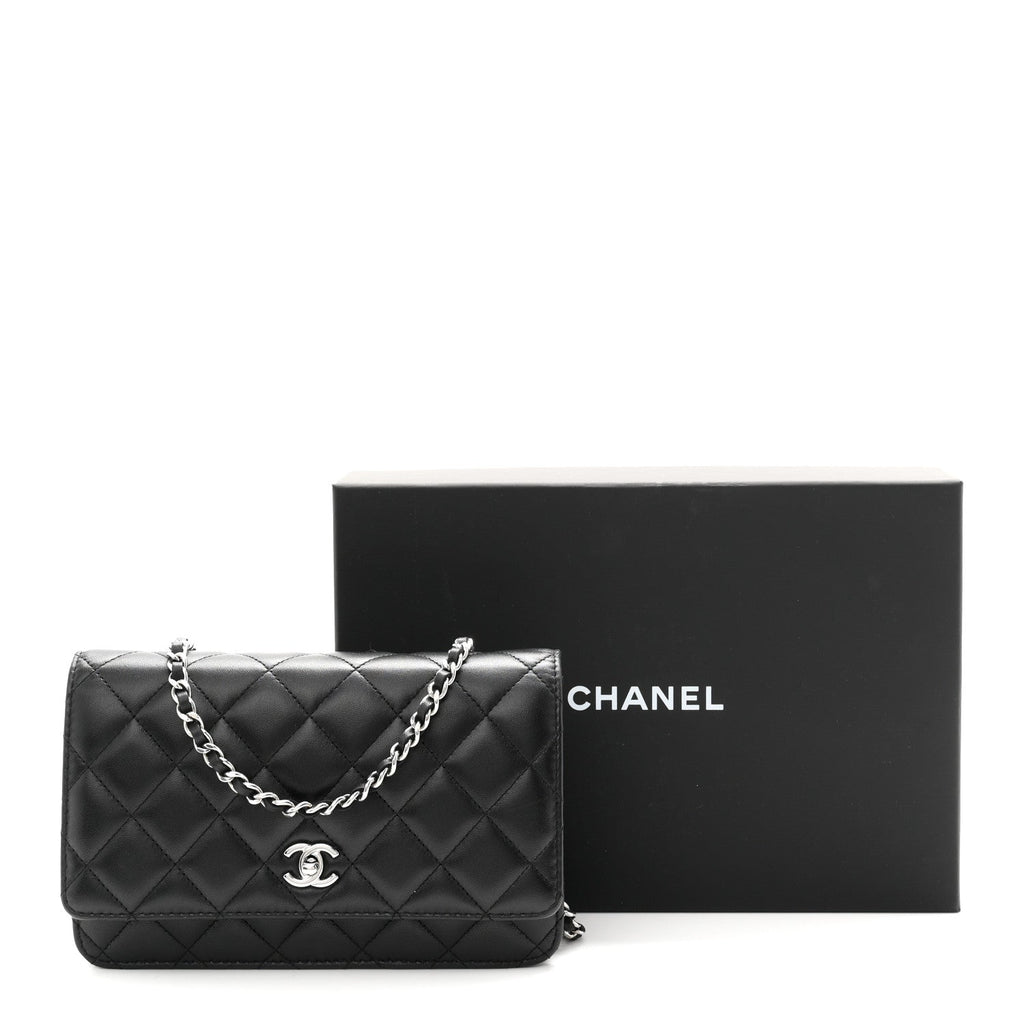 Lambskin Quilted CC Turnlock Wallet On Chain WOC Black wholesalehk.shop