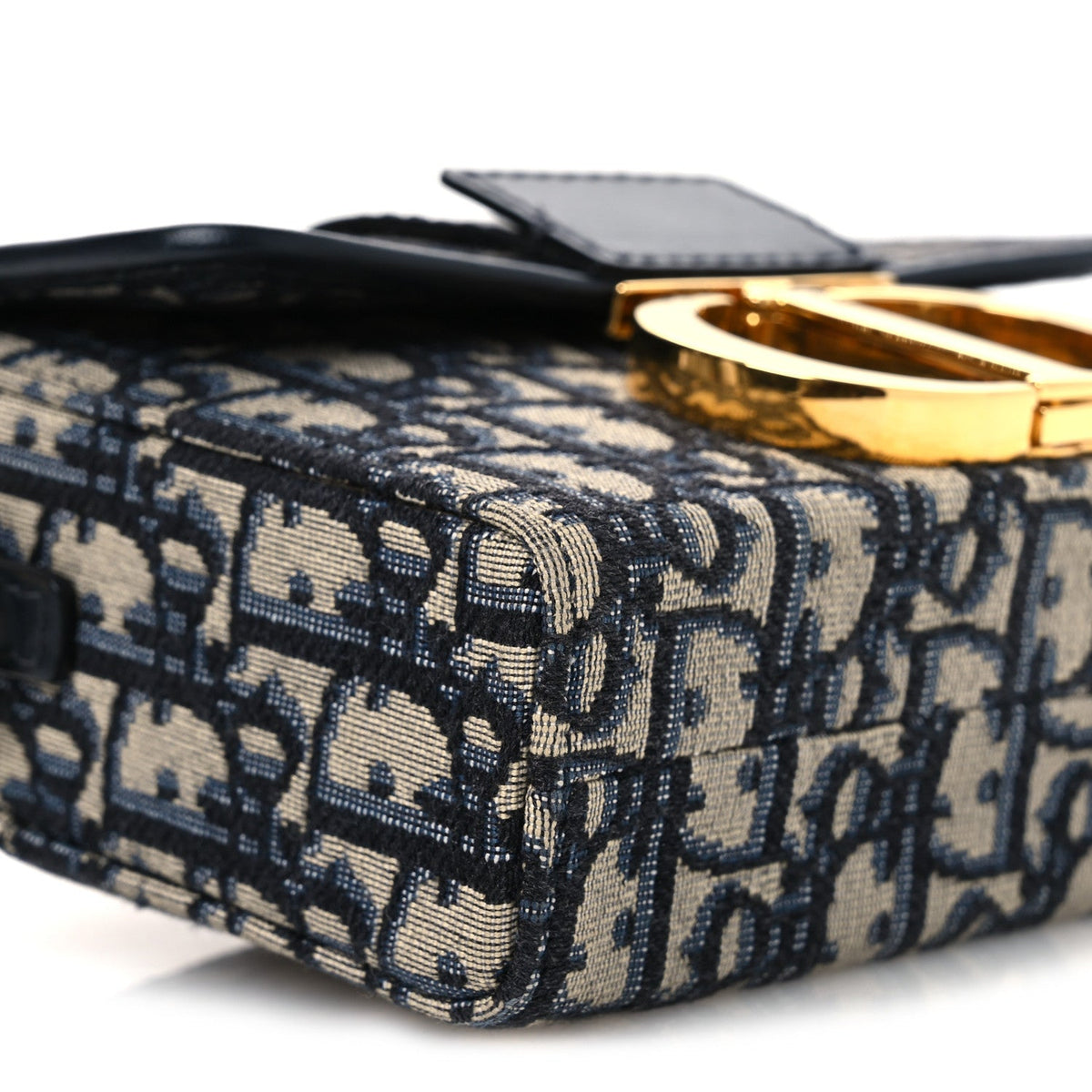 Oblique 30 Montaigne Box Bag Blue wholesalehk.shop