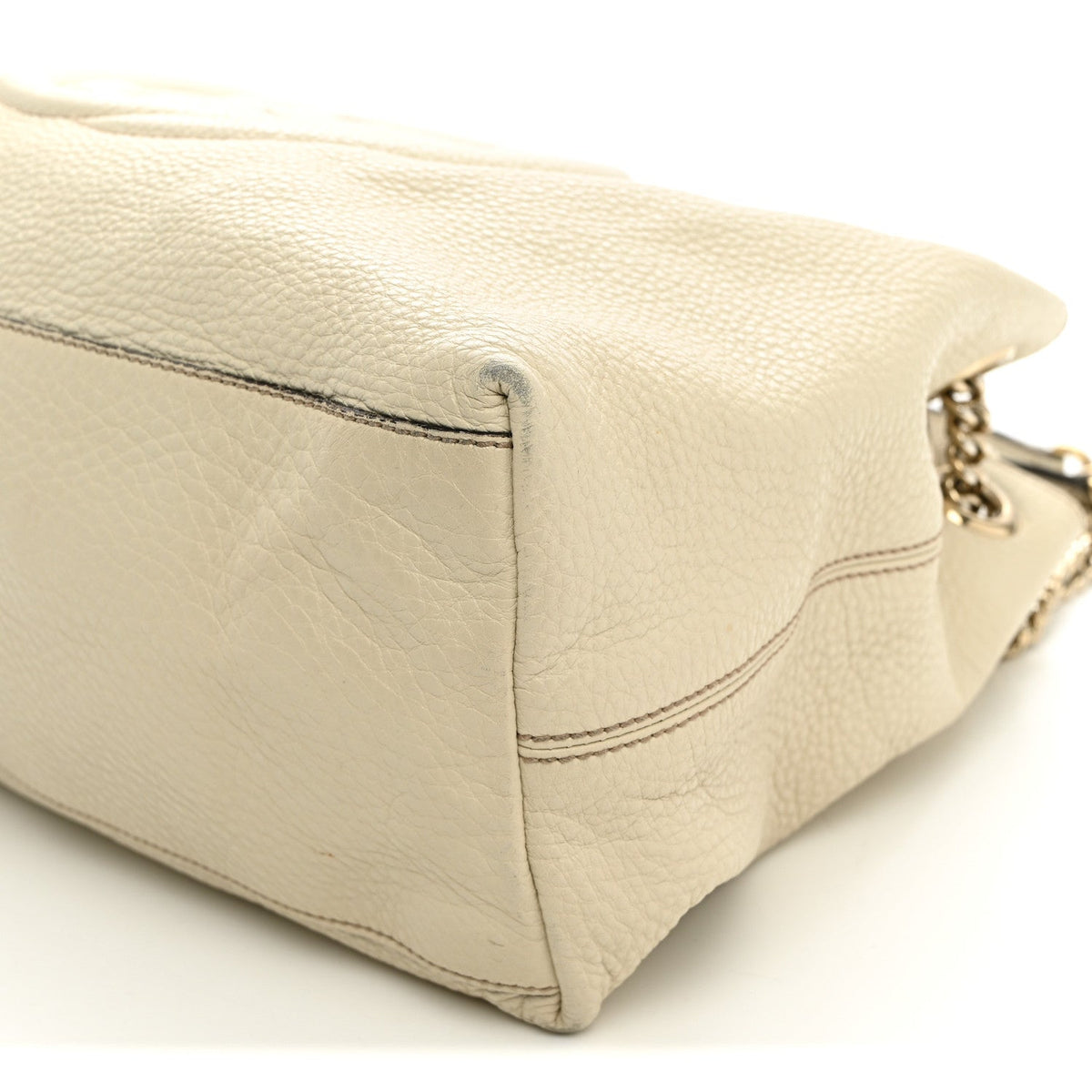 Pebbled Calfskin Medium Soho Chain Shoulder Bag Off White wholesalehk.shop