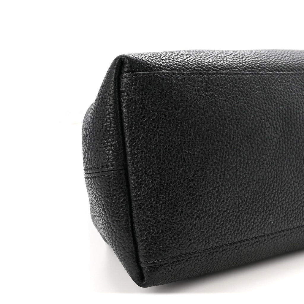 Pebbled Calfskin Medium Soho Chain Shoulder Bag Black wholesalehk.shop