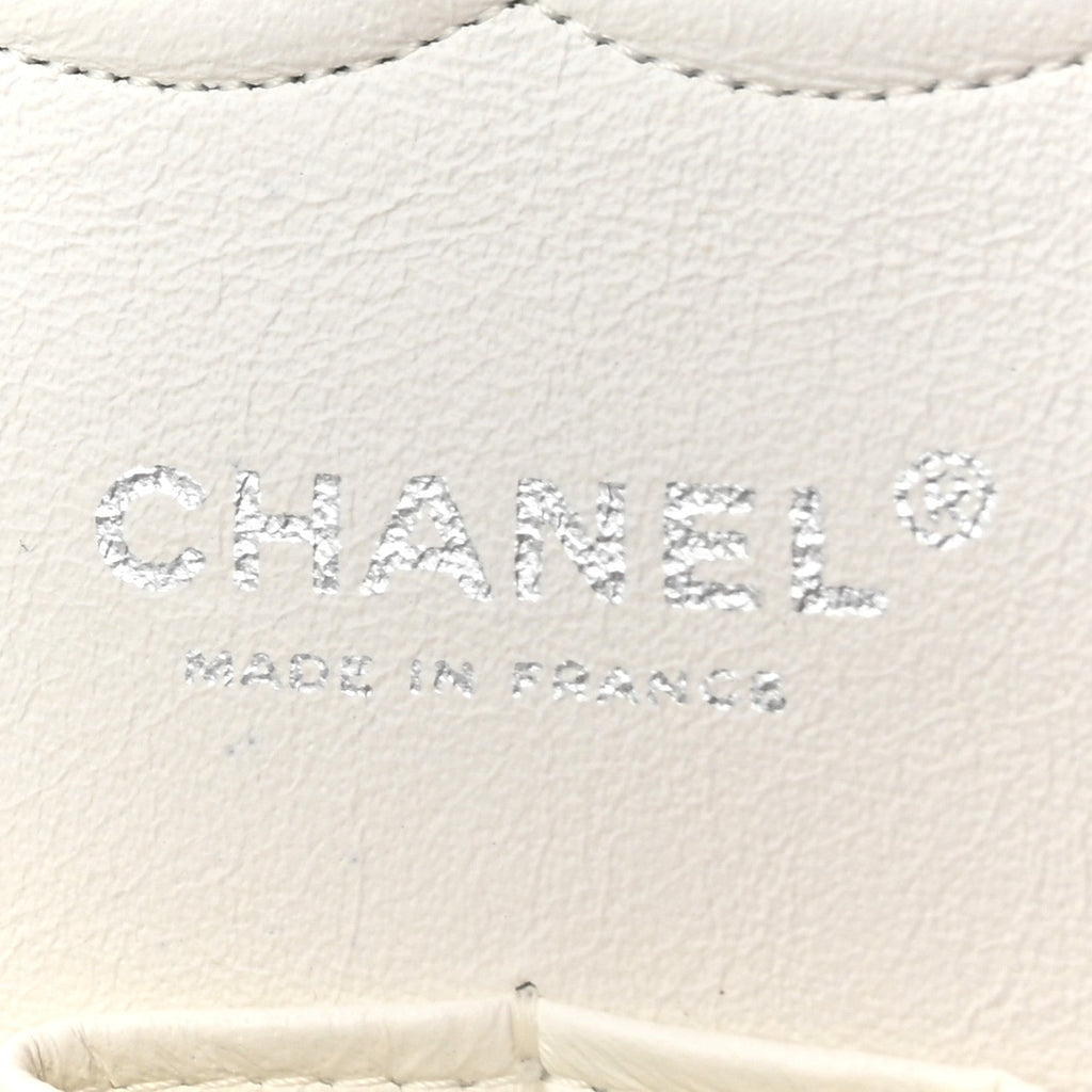 Caviar Quilted Medium Double Flap White wholesalehk.shop