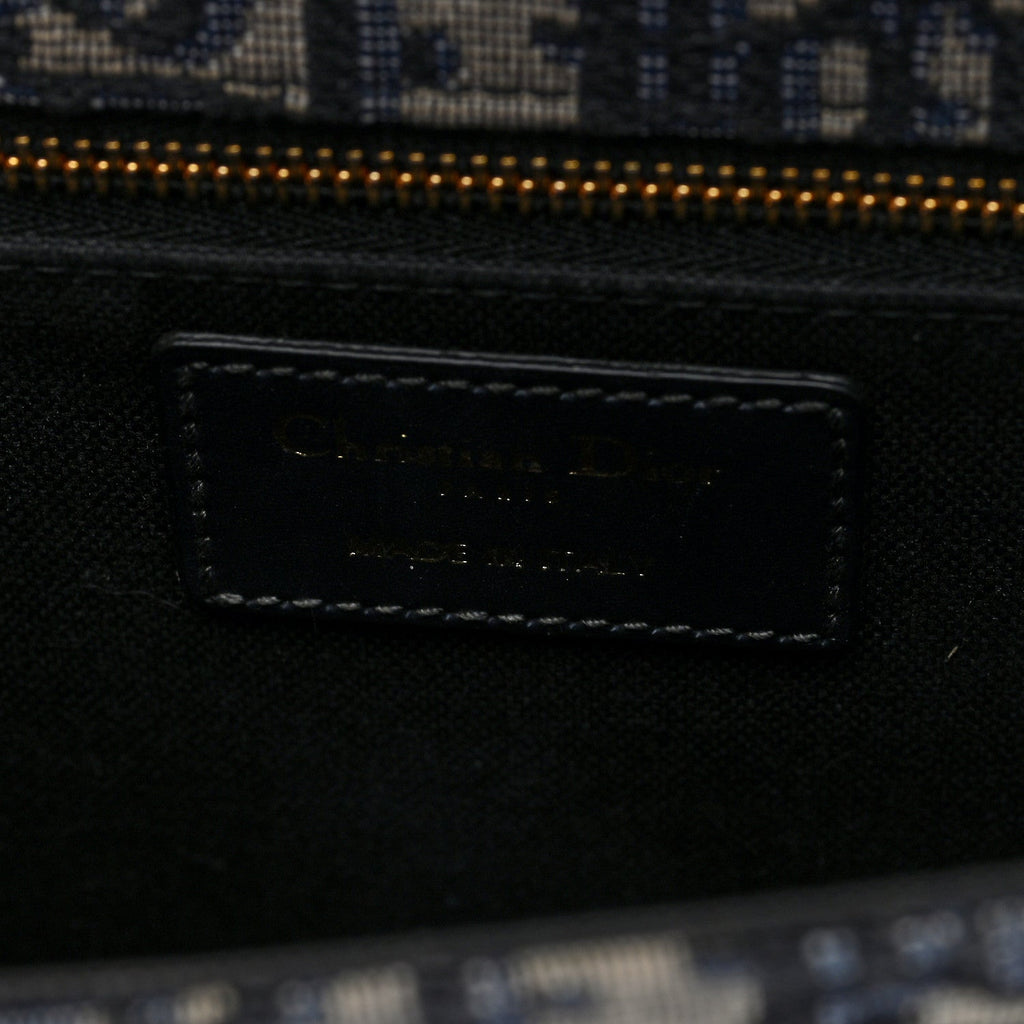 Oblique 30 Montaigne Flap Bag Blue wholesalehk.shop
