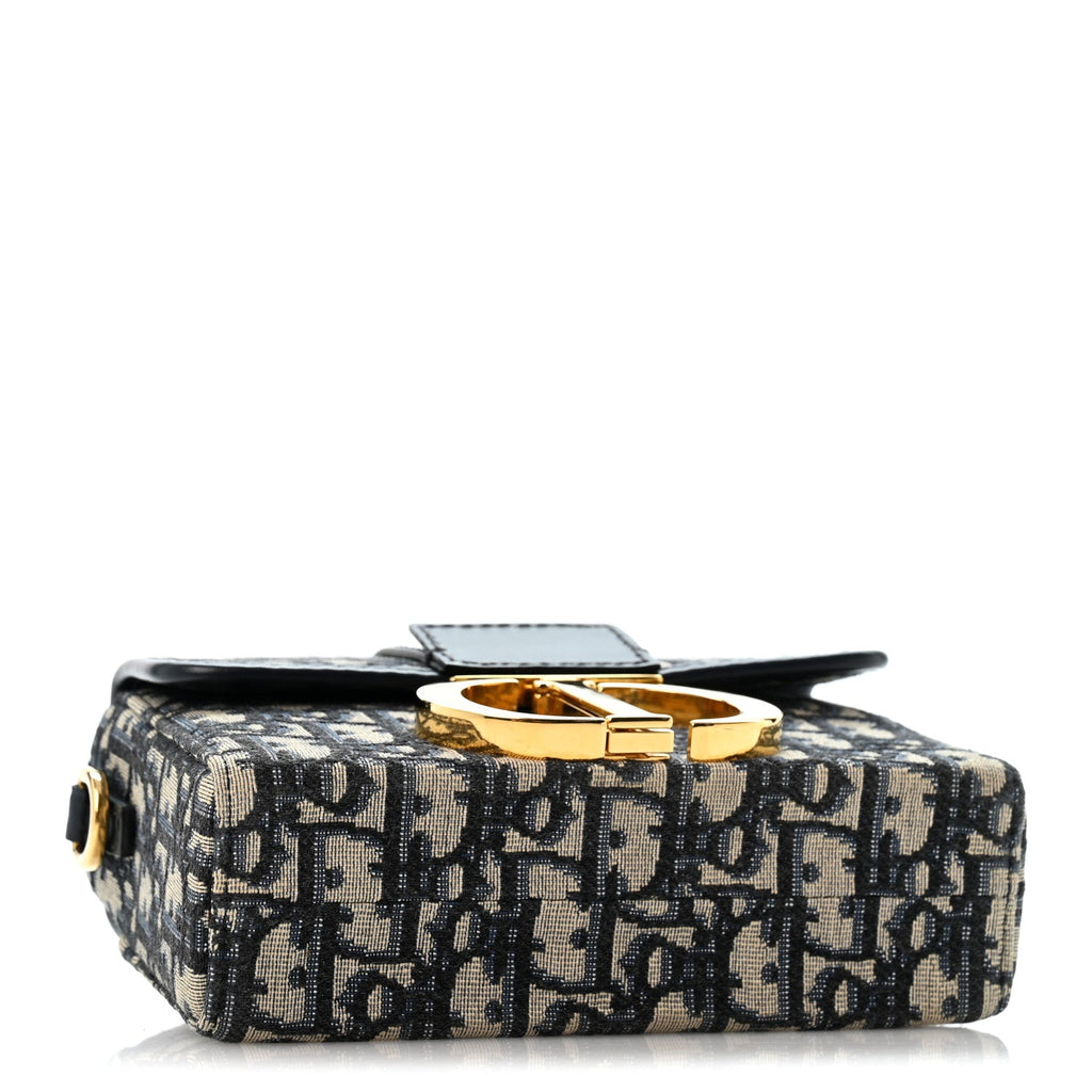 Oblique 30 Montaigne Box Bag Blue wholesalehk.shop