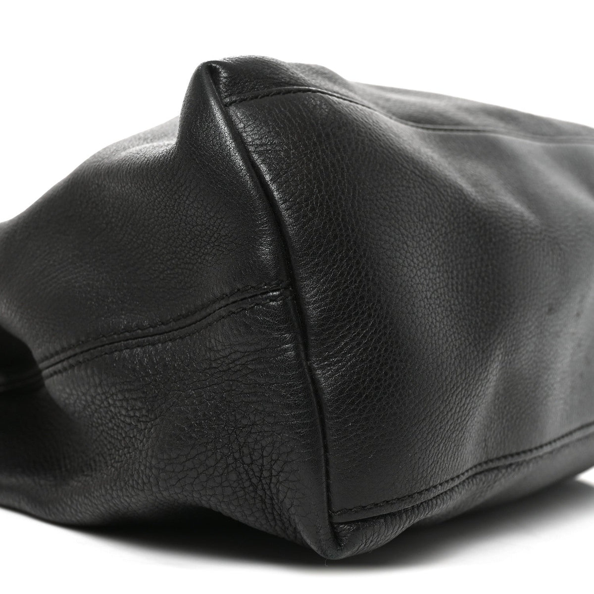 Pebbled Calfskin Medium Soho Chain Shoulder Bag Black wholesalehk.shop