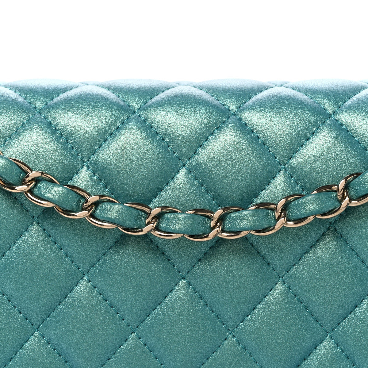 Iridescent Caviar Quilted Medium Double Flap Green wholesalehk.shop