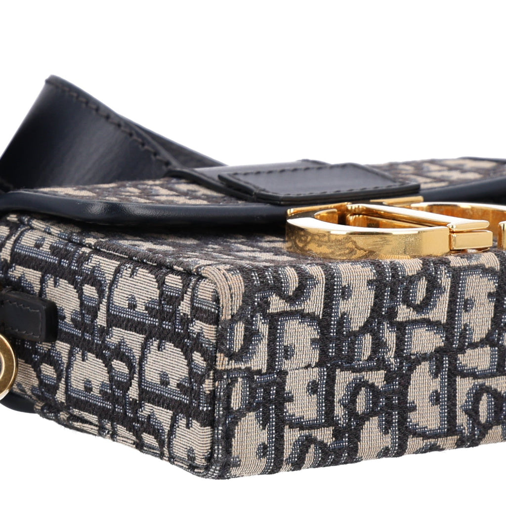 Oblique 30 Montaigne Box Bag Blue wholesalehk.shop