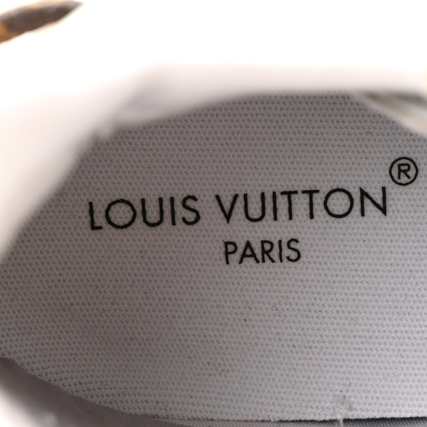 Monogram Calfskin Run 55 Sneakers 40 White £¨ Direct shipment via from wholesalehk.shop