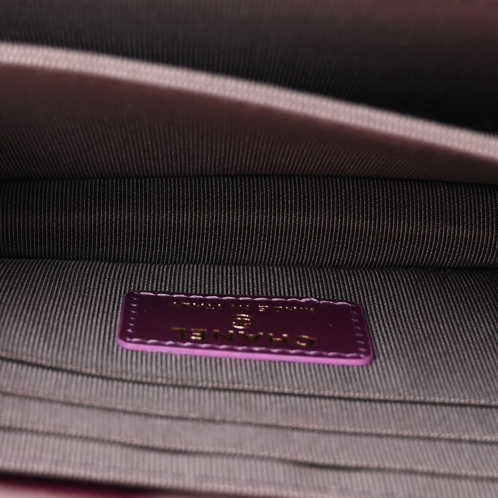 Iridescent Lambskin Quilted Mini Wallet On Chain WOC Purple wholesalehk.shop