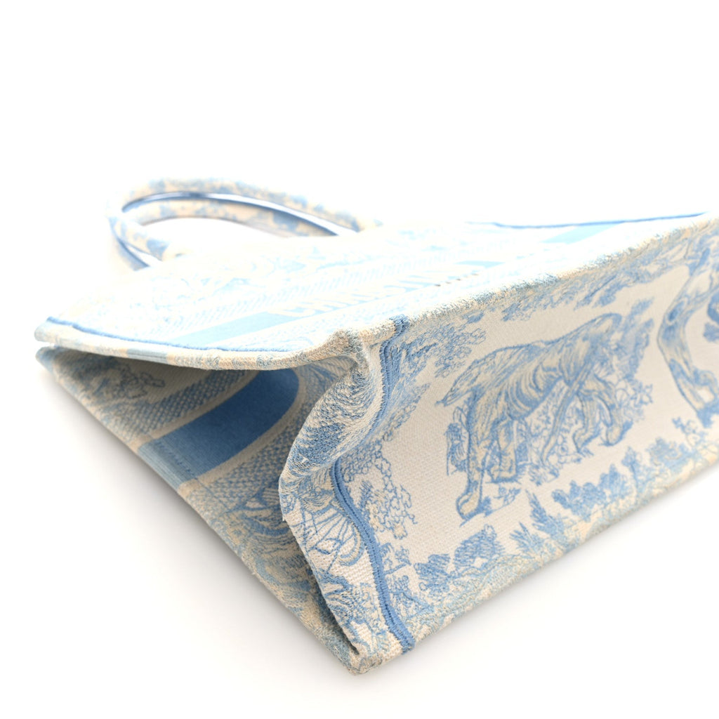 Canvas Embroidered Medium Dioriviera Toile De Jouy Book Tote Light Blue £¨ Direct shipment via from wholesalehk.shop