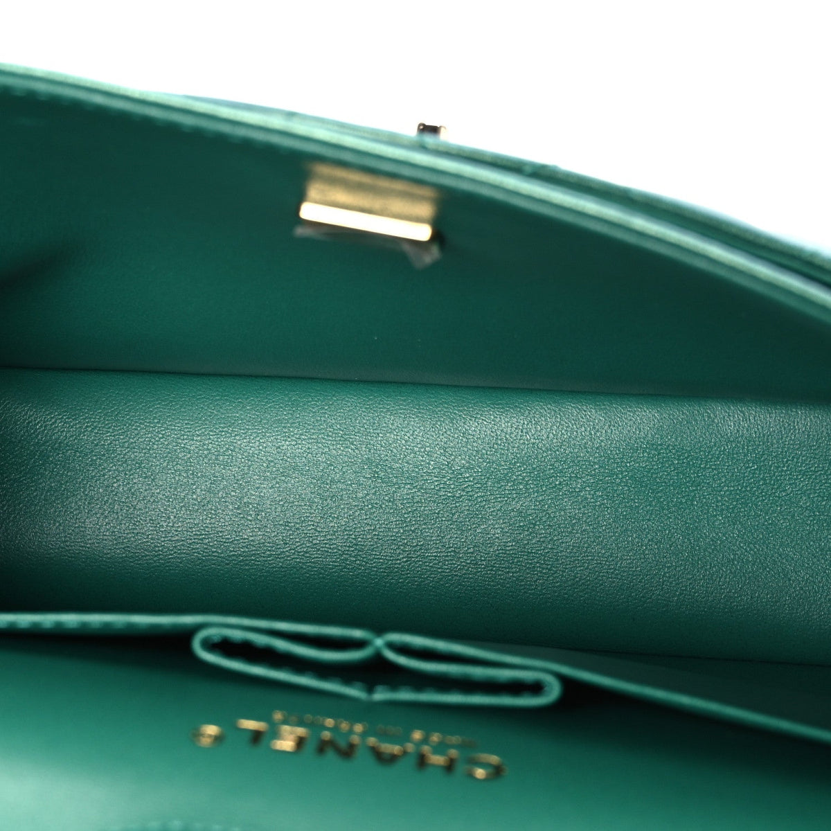 Iridescent Calfskin Quilted Medium Double Flap Green wholesalehk.shop