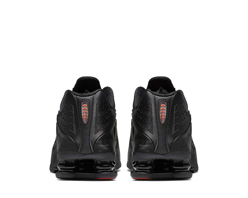 Nike Shox R4