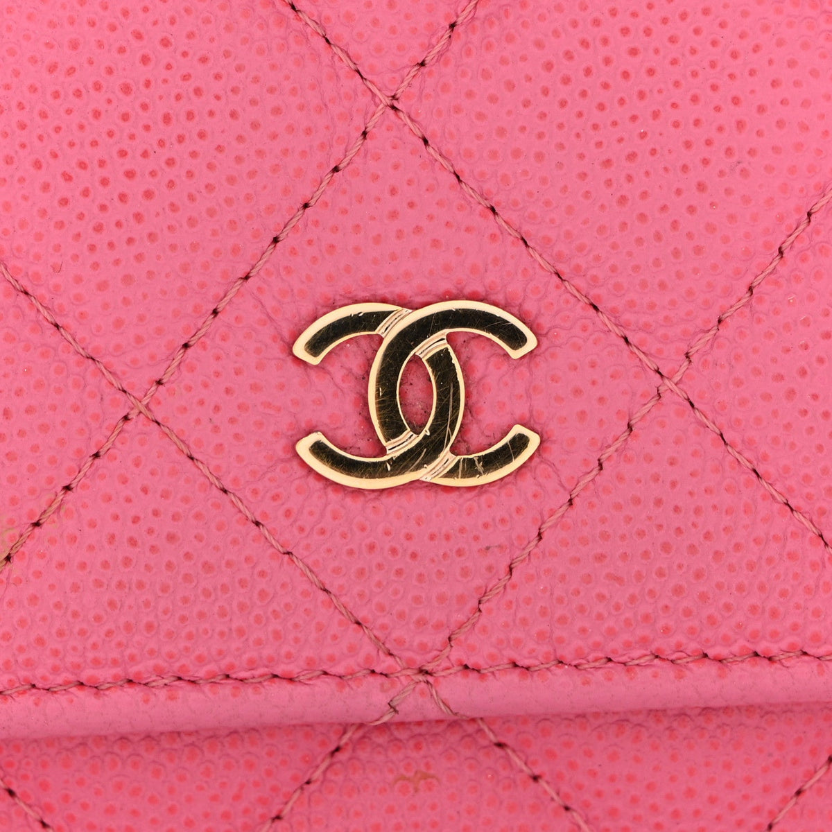 Caviar Quilted Wallet on Chain WOC Pink wholesalehk.shop