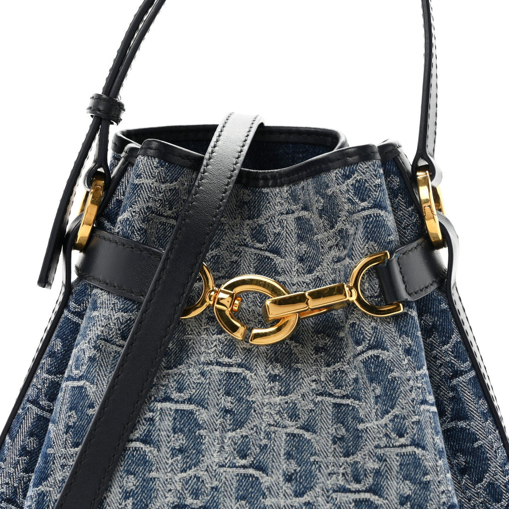 Denim Oblique Jacquard Medium C'est Chain Bucket Bag Denim Blue wholesalehk.shop
