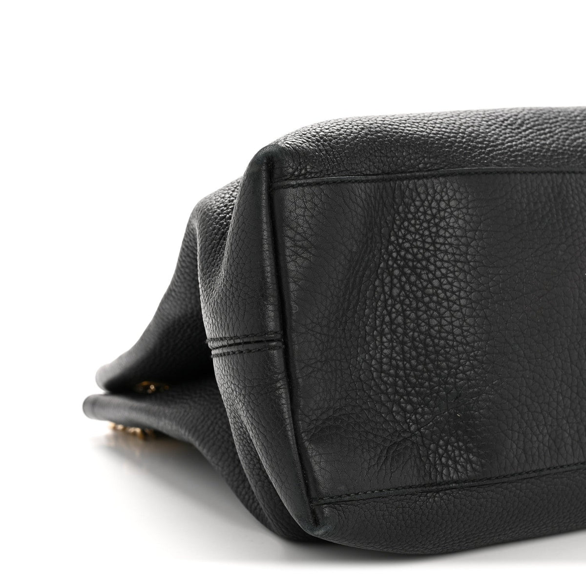 Pebbled Calfskin Medium Soho Chain Shoulder Bag Black wholesalehk.shop