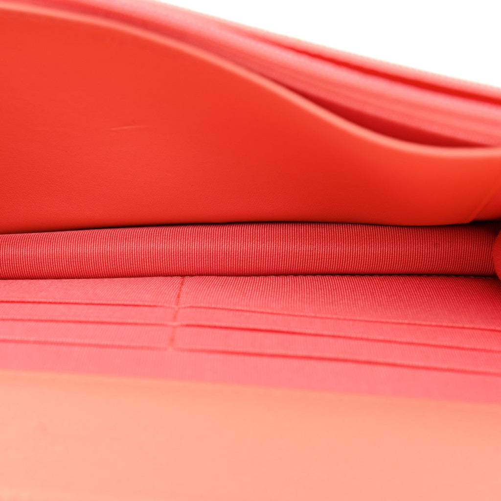 Caviar Quilted Wallet on Chain WOC Coral wholesalehk.shop