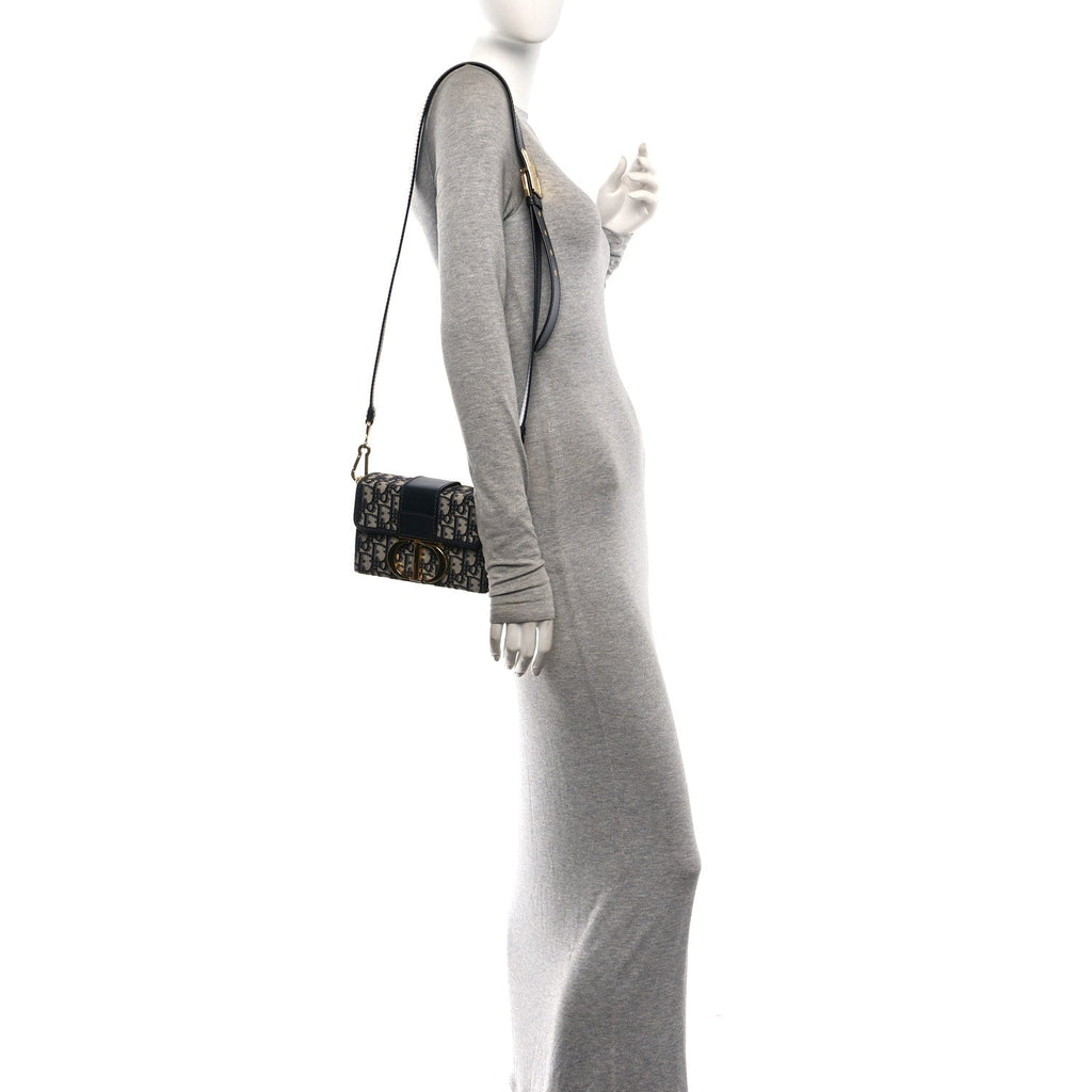 Oblique 30 Montaigne Box Bag Blue wholesalehk.shop