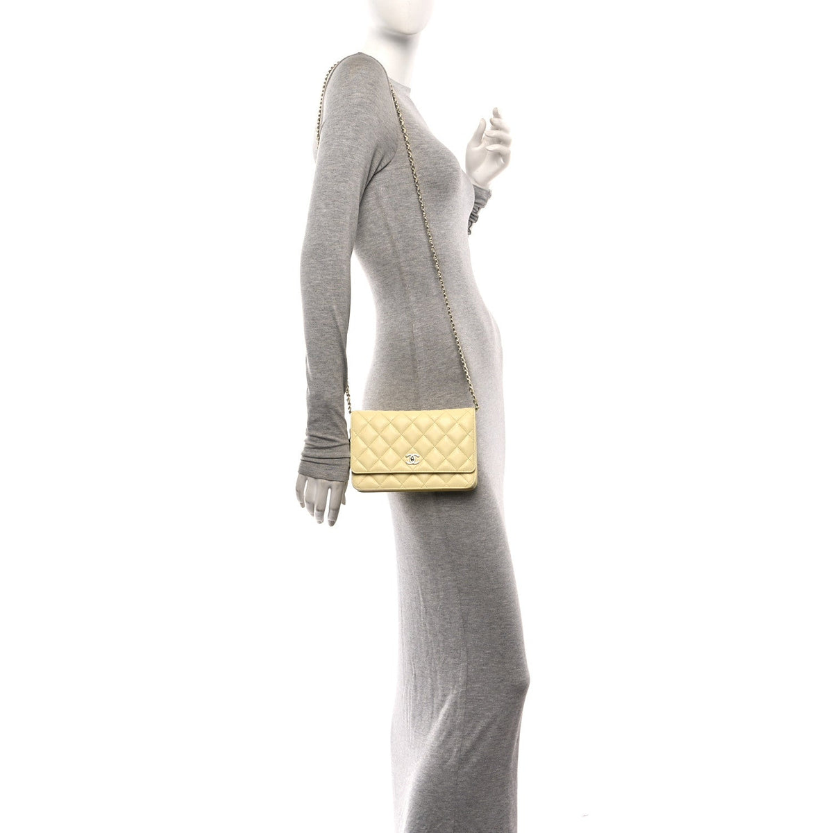 Caviar Quilted CC Turnlock Wallet On Chain WOC Light Yellow wholesalehk.shop