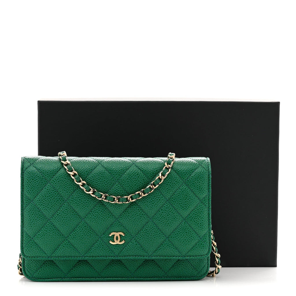 Metallic Caviar Quilted Wallet On Chain WOC Green wholesalehk.shop