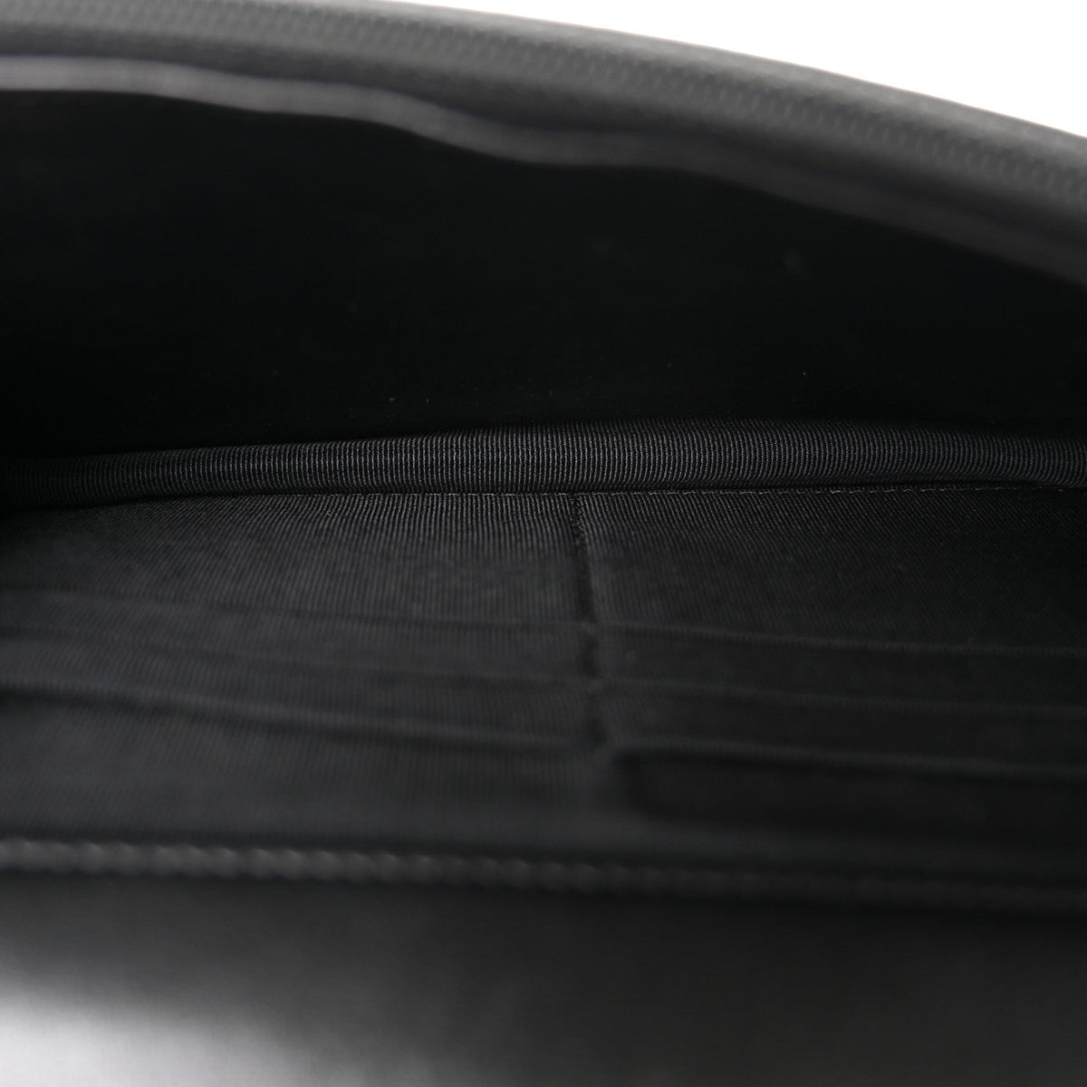 Patent Quilted Wallet On Chain WOC Black wholesalehk.shop