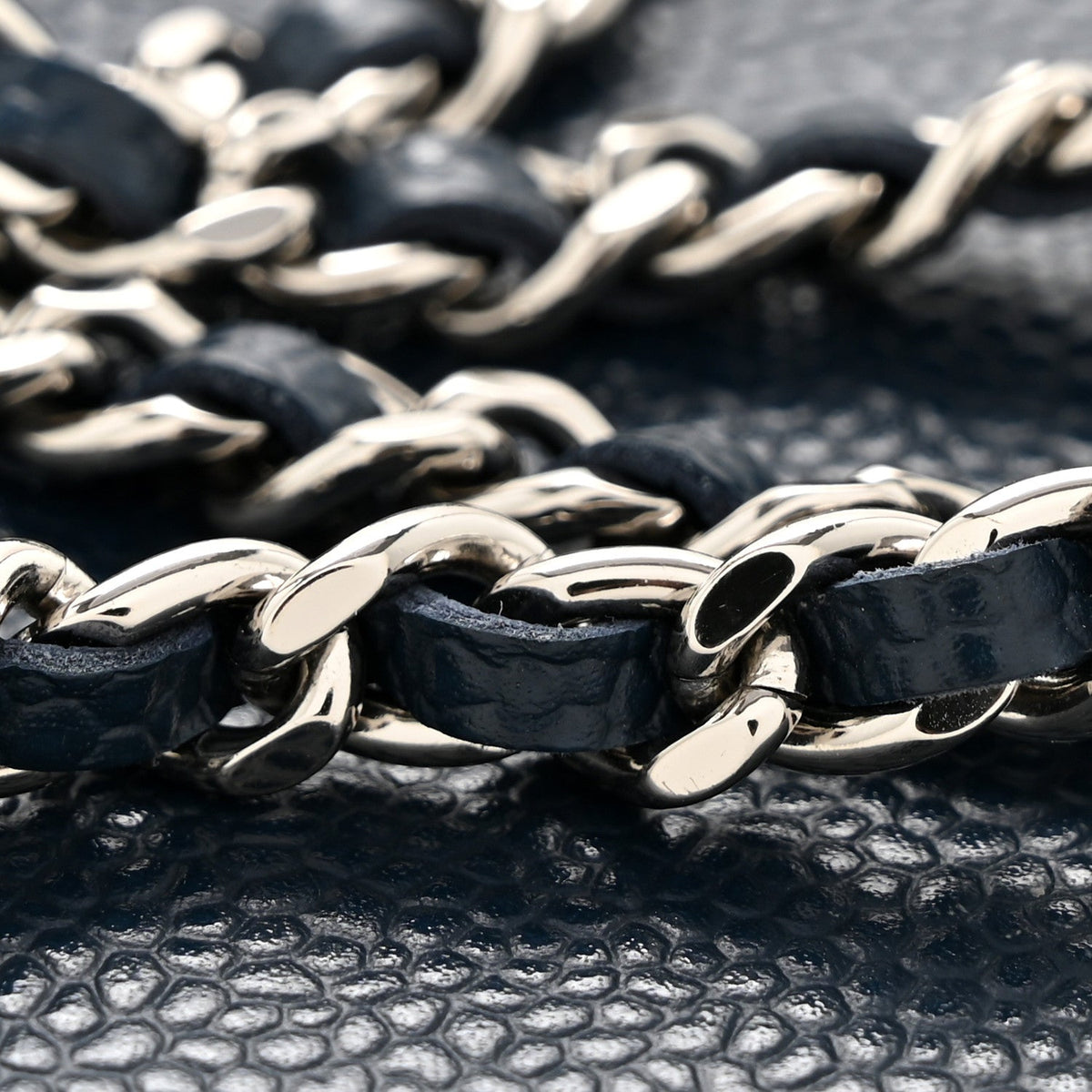 Caviar Timeless CC Wallet on Chain WOC Navy Blue wholesalehk.shop