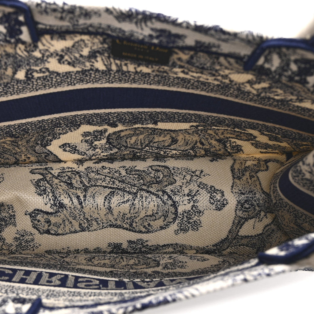 Canvas Embroidered Medium Dioriviera Toile De Jouy Book Tote Blue £¨ Direct shipment via from wholesalehk.shop