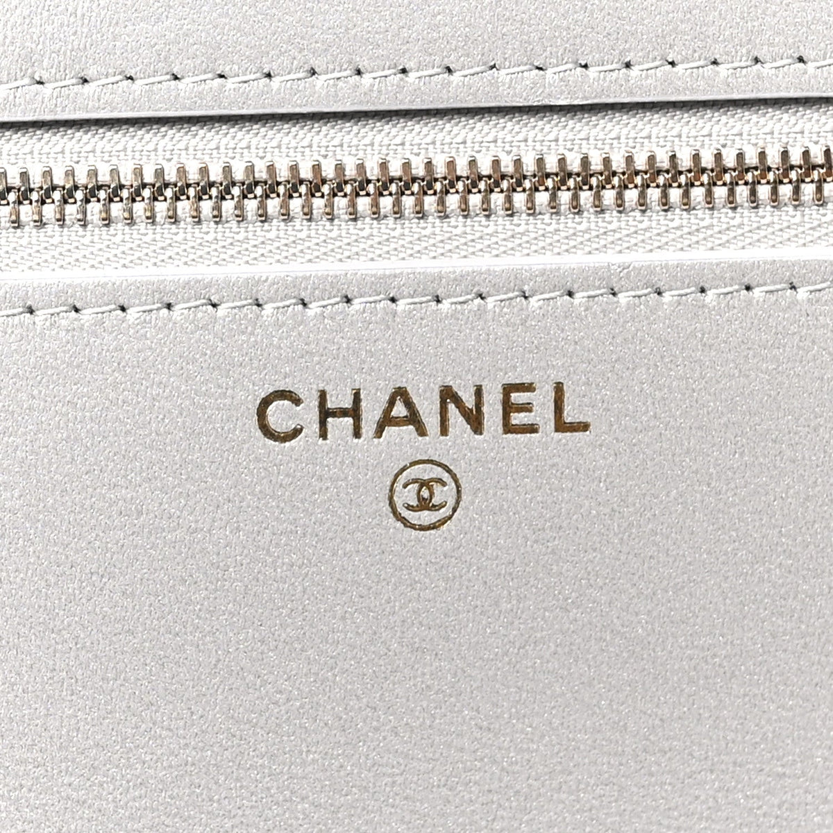 Calfskin Lizard Embossed Wallet on Chain WOC Silver wholesalehk.shop