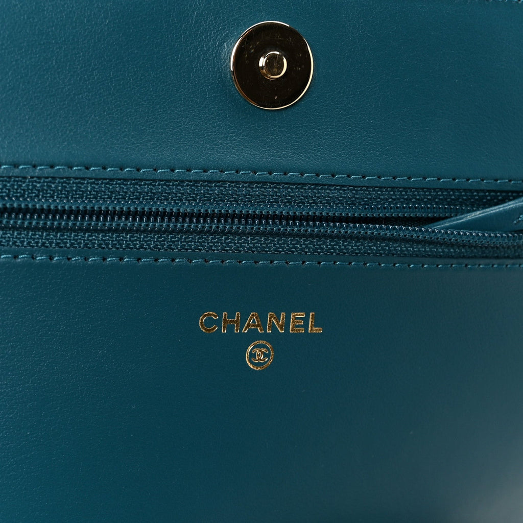 Caviar Quilted Boy Wallet On Chain WOC Blue wholesalehk.shop