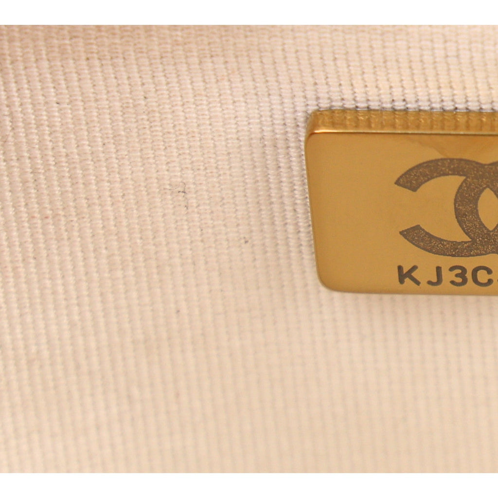 Caviar Quilted Wallet On Chain WOC White wholesalehk.shop