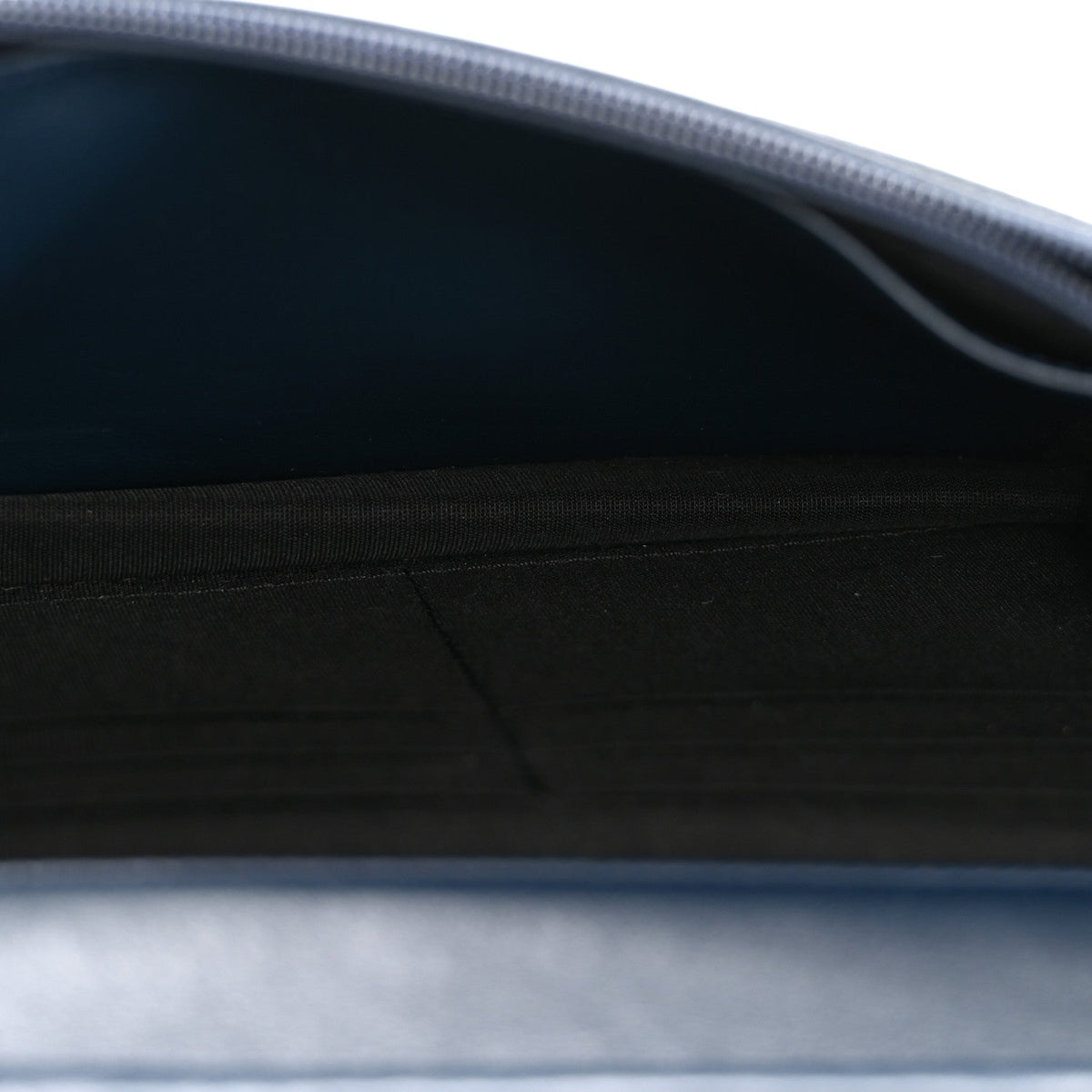 Caviar Timeless CC Wallet on Chain WOC Navy Blue wholesalehk.shop