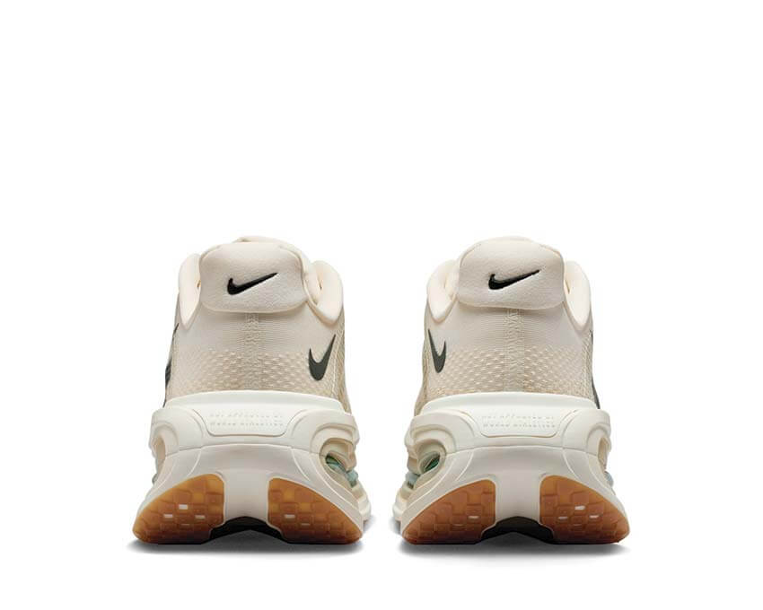 Nike Vomero Premium "Sanddrift"