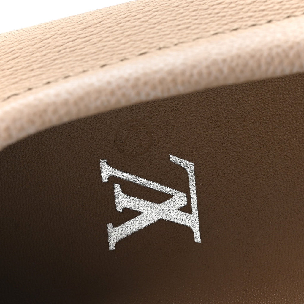 Calfskin LV Driver Moccasin Loafers 10 Beige £¨ Direct shipment via from wholesalehk.shop