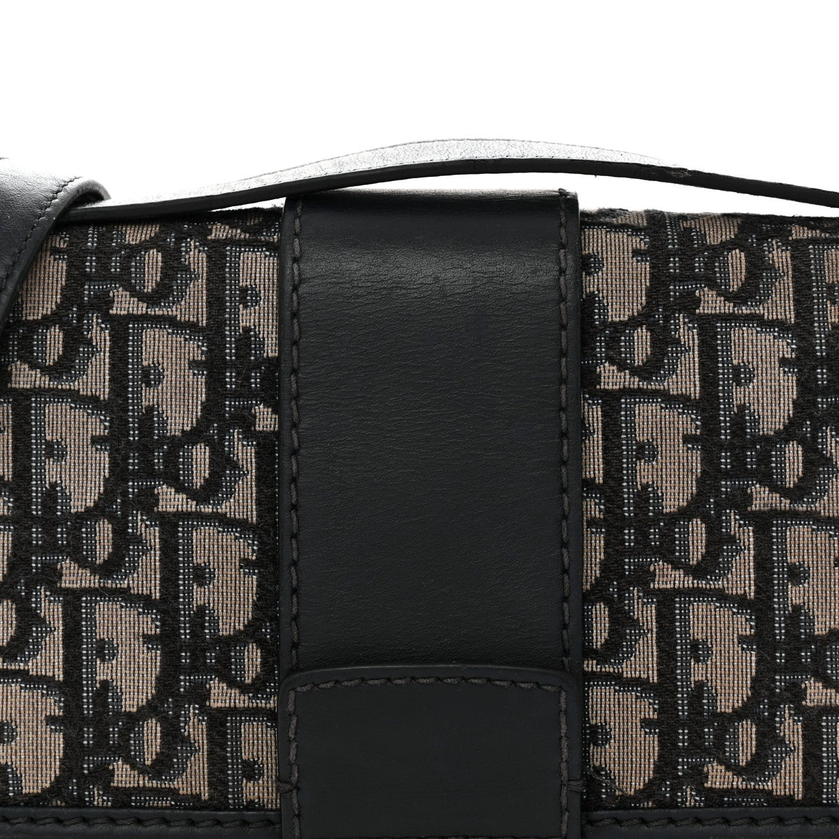 Oblique 30 Montaigne Flap Bag Blue wholesalehk.shop