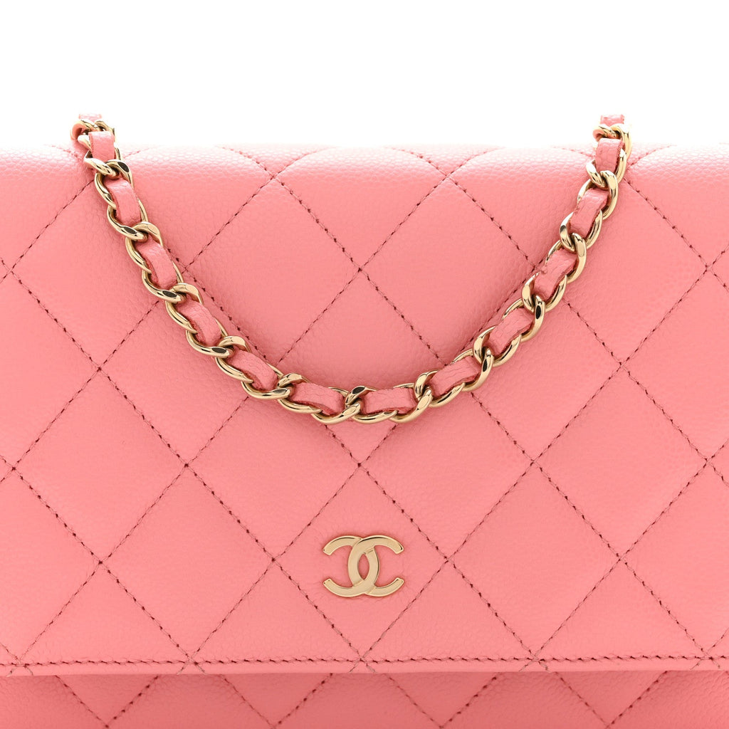 Caviar Quilted Wallet on Chain WOC Pink wholesalehk.shop